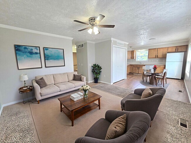 property at 1104 Mazatlan Cir