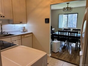 40 Scarborough Ln in Wappingers Falls, NY - Building Photo - Building Photo