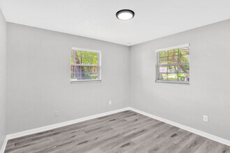 1354 Tioga Ave. in Clearwater, FL - Building Photo - Building Photo