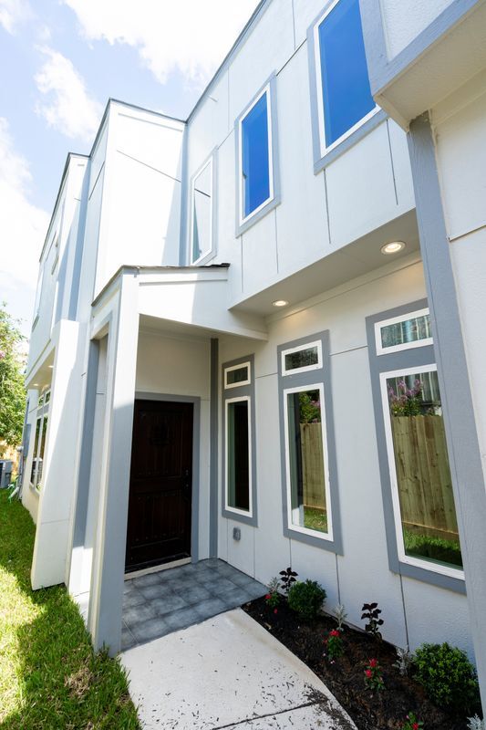 6718 Lozier St in Houston, TX - Foto de edificio - Building Photo