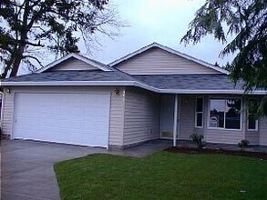16211 NE 32nd St in Vancouver, WA - Building Photo - Building Photo