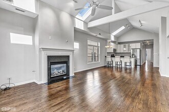 449 N Green St, Unit 4N in Chicago, IL - Building Photo - Building Photo