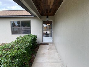 5344 Elwood Rd in Spring Hill, FL - Building Photo - Building Photo