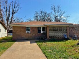104 Ave G in Burkburnett, TX - Building Photo