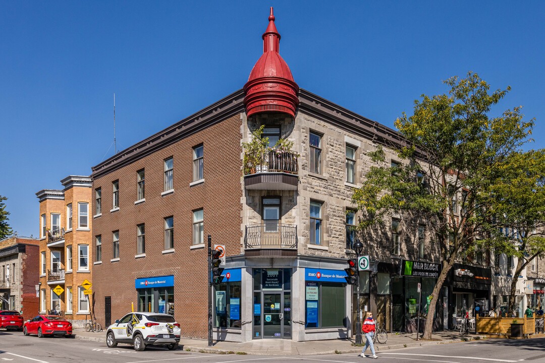 2001-2011 Du Mont-Royal Av E in Montréal, QC - Building Photo