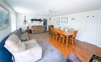 210 S Manhattan Ave in Manhattan, KS - Building Photo - Building Photo