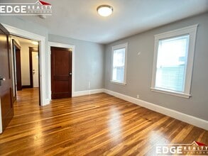 15 Laurel St in Watertown, MA - Building Photo - Building Photo