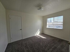 1706 Elayne Dr in Merced, CA - Building Photo - Building Photo