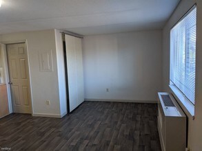 645 S Virginia St-Unit -Apt 11 in Reno, NV - Building Photo - Building Photo