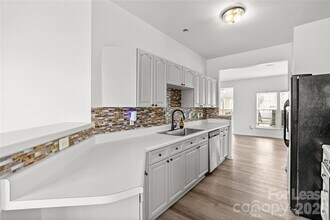 4930 Prosperity Ridge Rd in Charlotte, NC - Building Photo - Building Photo