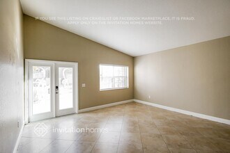 9081 NW 148th St in Miami Lakes, FL - Building Photo - Building Photo