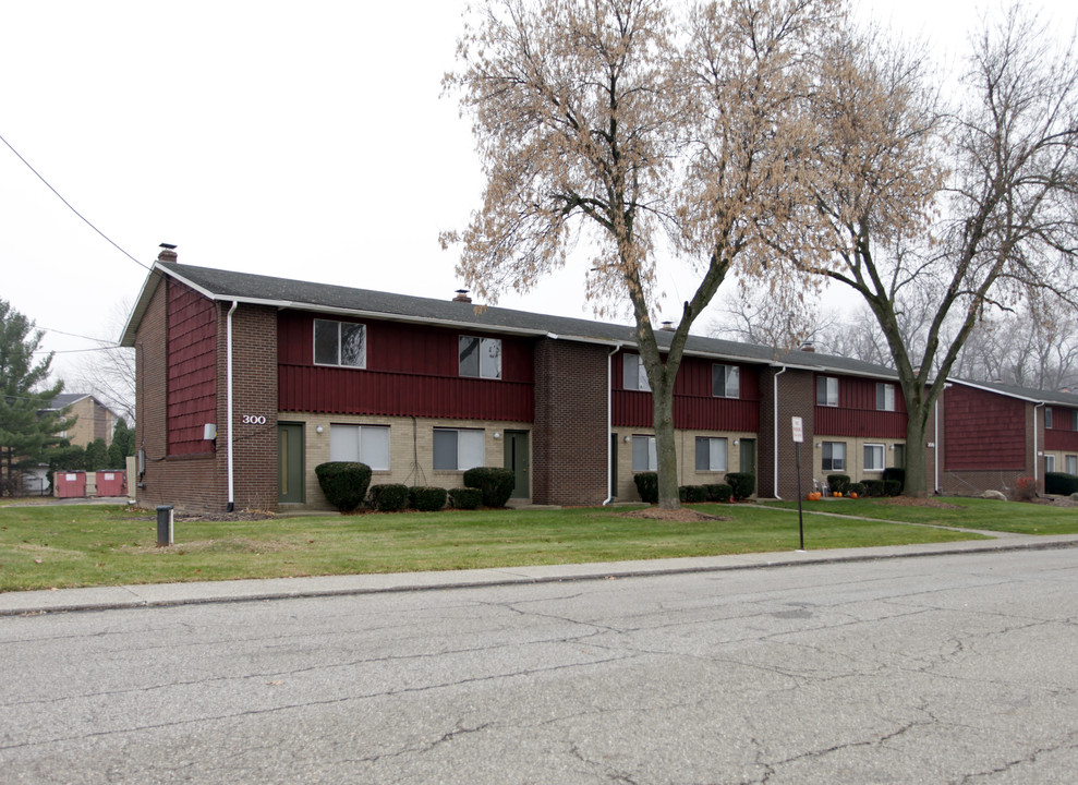 Lincoln Square Apartments in Hartville, OH - Foto de edificio