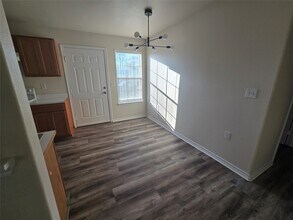 102 Wilson St in Sealy, TX - Building Photo - Building Photo