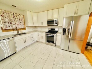 13500 Lynn Ave in Savage, MN - Foto de edificio - Building Photo