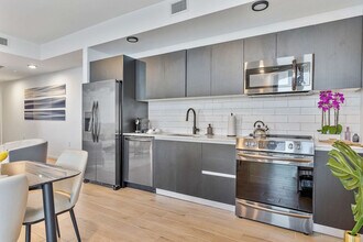 398 NE 5th St in Miami, FL - Building Photo - Building Photo