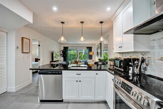 3000 NE 5th Terrace in Wilton Manors, FL - Building Photo - Building Photo