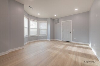 2821 S Emerald Ave in Chicago, IL - Building Photo - Building Photo