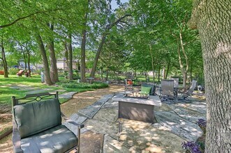 122 Comanche Dr in Gainesville, TX - Foto de edificio - Building Photo