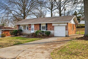 1214 Forest Home Dr in St. Louis, MO - Building Photo