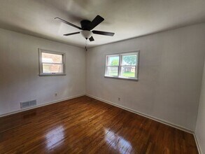433 S 25th St in Terre Haute, IN - Building Photo - Building Photo
