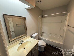 4617 Sharon Chase Dr in Charlotte, NC - Building Photo - Building Photo