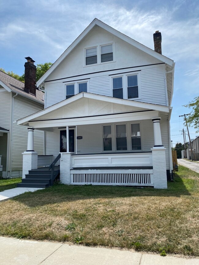 property at 1353 E Rich St