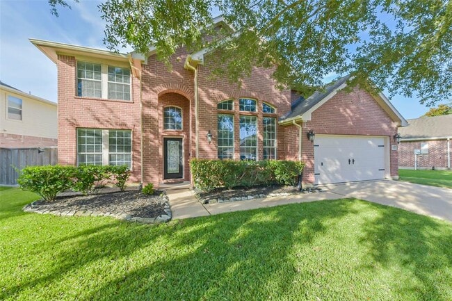 property at 2812 Chinaberry Park Ln