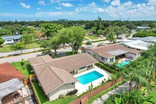 1118 N 46th Ave in Hollywood, FL - Building Photo