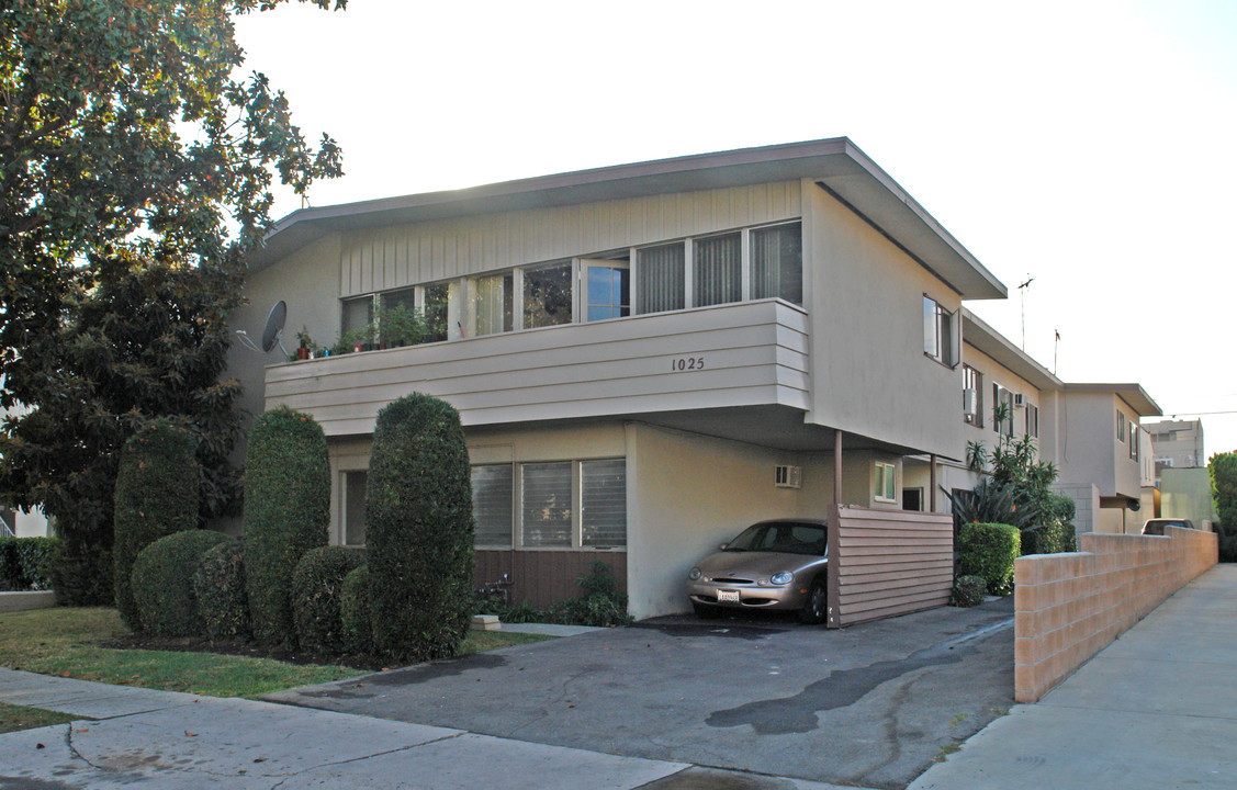 1025 S Shenandoah St in Los Angeles, CA - Foto de edificio
