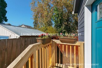 8939 N Fortune Ave in Portland, OR - Building Photo - Building Photo