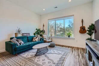 2804 S 1st St in Austin, TX - Building Photo - Building Photo