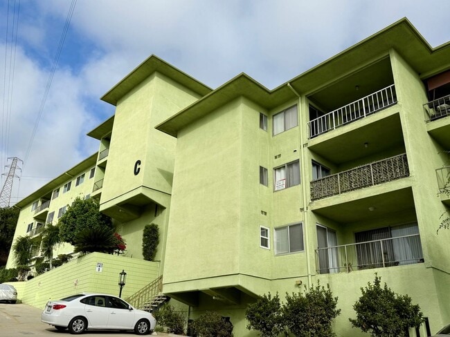 property at 1301 S Atlantic Blvd