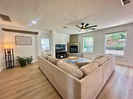 10215 Marin Dr NW in Albuquerque, NM - Building Photo