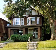 352 E 20th Ave, Unit 352.5 E 20th Avenue in Columbus, OH - Building Photo
