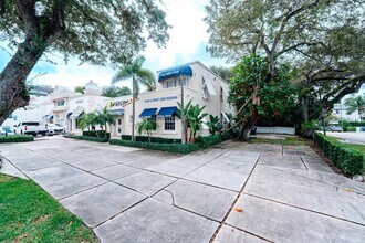 700 E Palmetto Park Rd in Boca Raton, FL - Building Photo - Building Photo