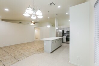 2904 W Sunland Ave in Phoenix, AZ - Foto de edificio - Building Photo