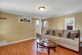 1063 Snyder Corner Rd in Red Lion, PA - Building Photo - Building Photo