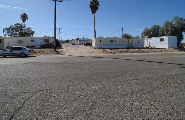 Starview Mobile Home Park in Twentynine Palms, CA - Building Photo - Building Photo