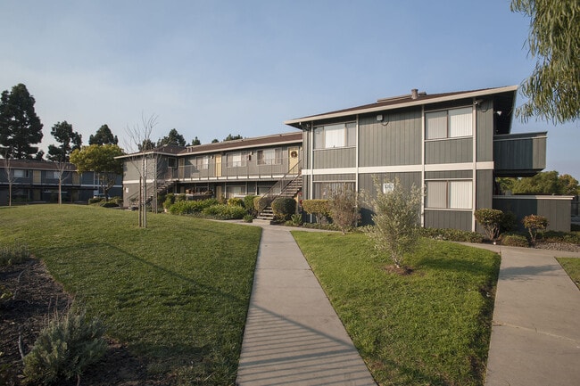 Woodside Park in Salinas, CA - Building Photo - Building Photo