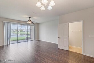 6920 Roundleaf Dr in Jacksonville, FL - Building Photo - Building Photo