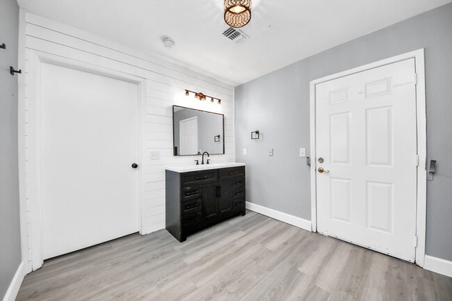 property at 5606 Elmlawn Dr