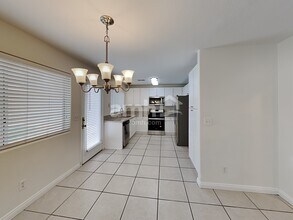 9516 Fox Forest Ave in Las Vegas, NV - Building Photo - Building Photo