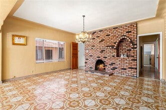 236 W 12th St in Los Angeles, CA - Building Photo - Building Photo