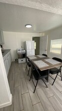 912 8th St, Unit Furnished in West Palm Beach, FL - Building Photo - Building Photo