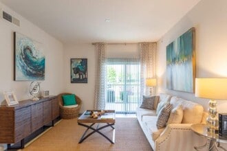 14233 The Lakes Blvd in Austin, TX - Building Photo - Building Photo