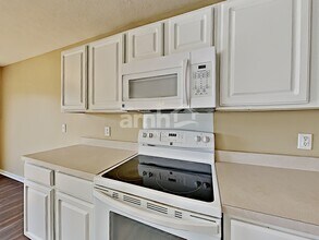 4060 Longfellow Dr in Nashville, TN - Foto de edificio - Building Photo