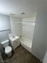 622 W McWilliams Ave in Las Vegas, NV - Building Photo - Building Photo