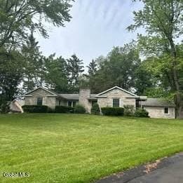 property at 2 Hillview Rd