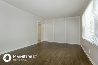 11105 W 69th St in Shawnee, KS - Building Photo - Building Photo