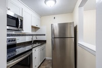 1459-1461 VFW Pky - 6